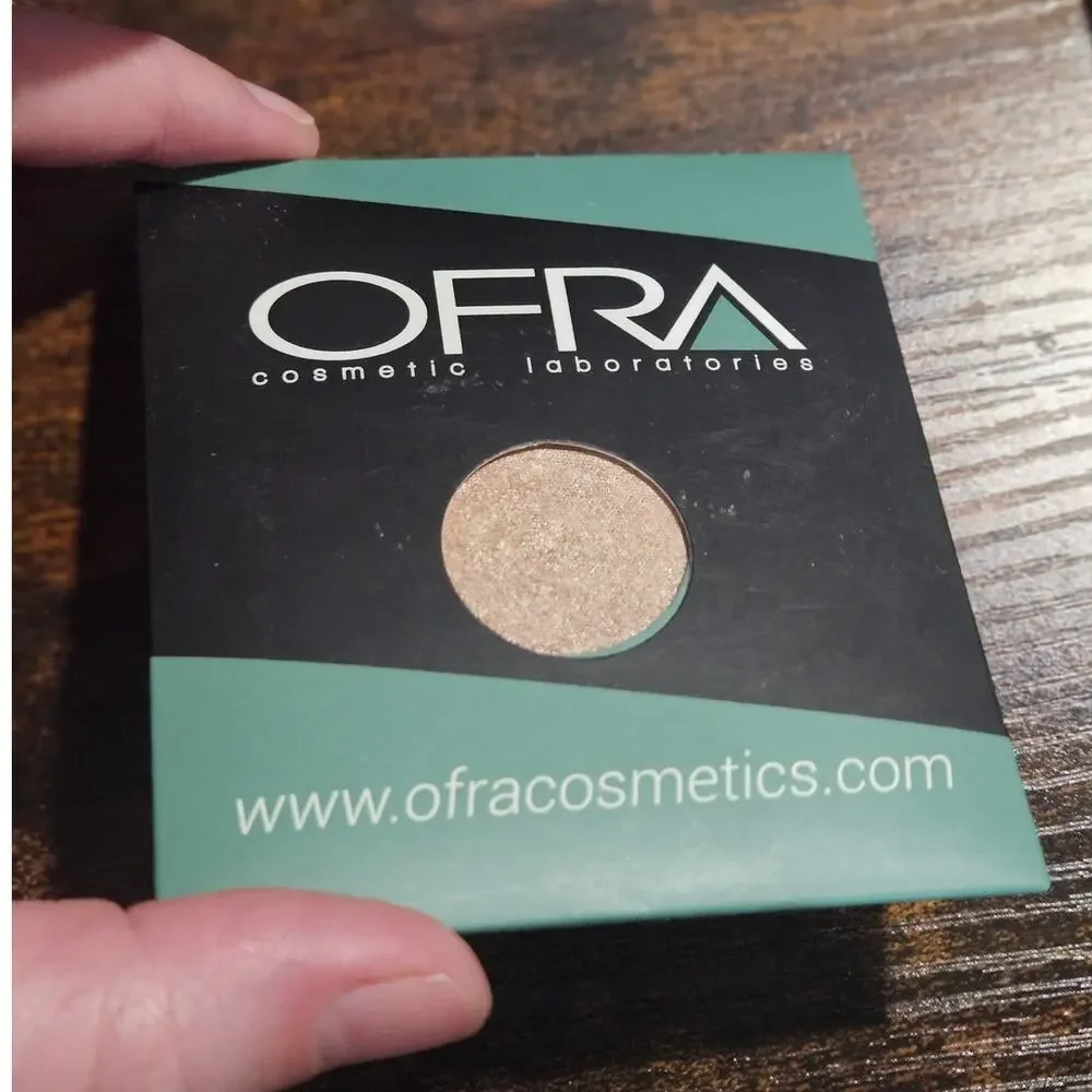 OFRA Cosmetics Bliss Eyeshadow / Highlighter
